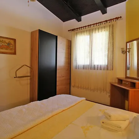 Vanja 2435 *